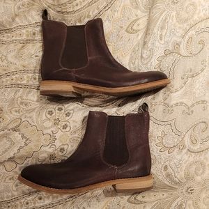 NWOT * Clarks Artisan Maypearl Nala burgundy chelsea boot